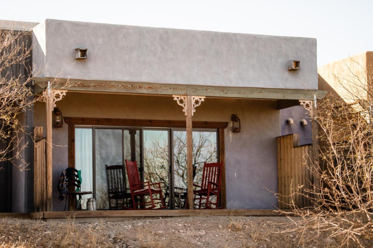Tombstone Monument Guest Ranch Hotel Bagian luar foto